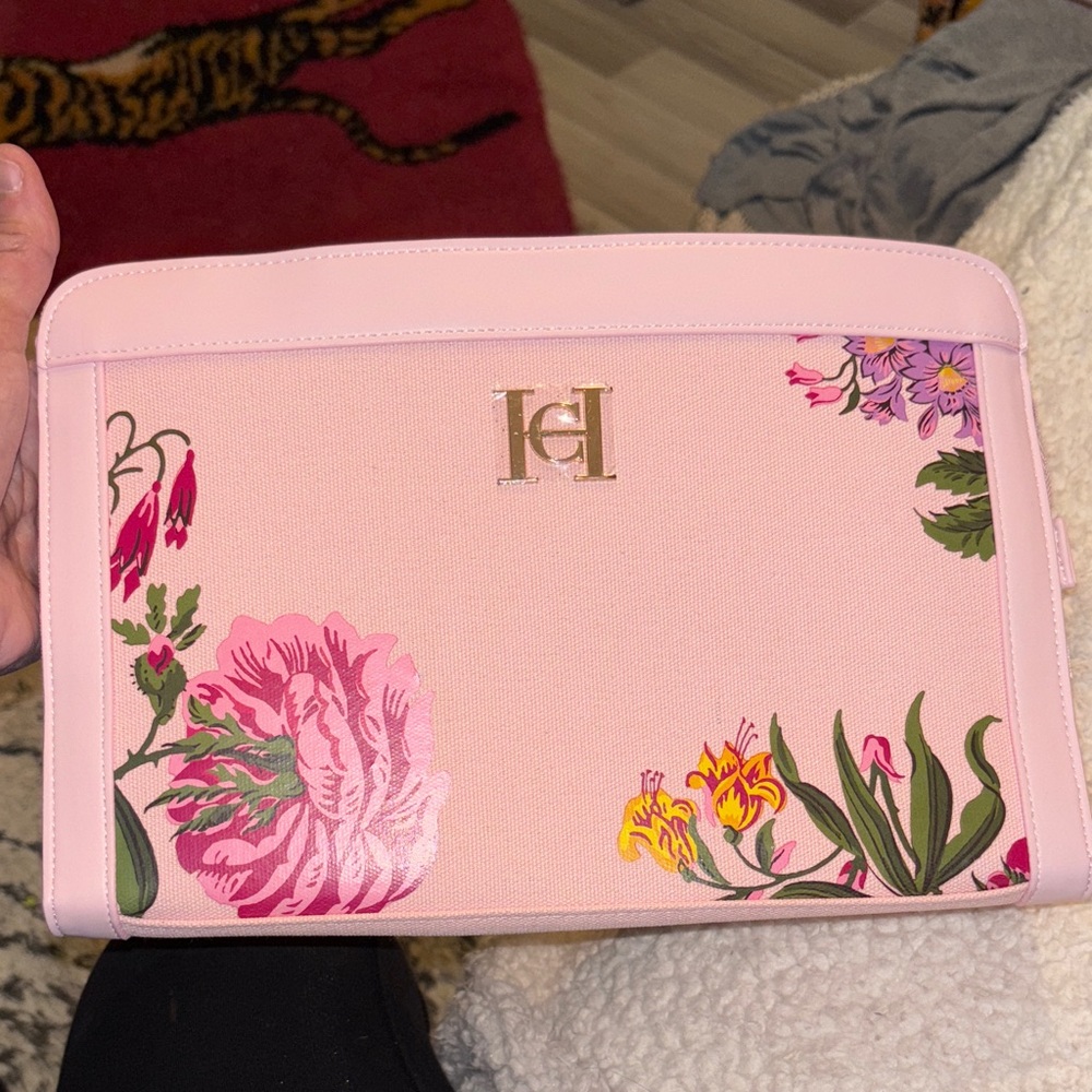 Carolina Herrera cloth Pink Pouch with flowers